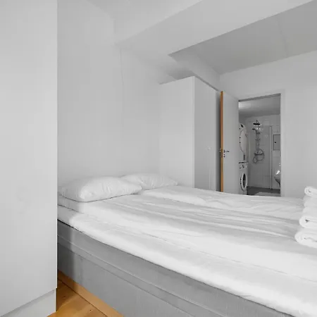 Centrally Located In Leilighet *